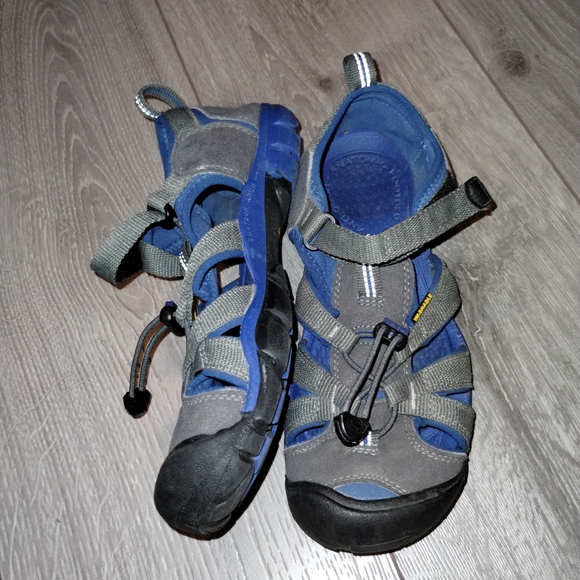 Keen grippy hiking sandals womens size 5 - Picture 3 of 5